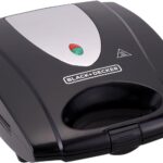 محضرة ساندويتش من بلاك آند ديكر موديل TS2130-B5، بتصميم عصري، مصنوعة من المعدن مع طلاء غير لاصق، باللون الأسود، قدرة 1.4 كيلوواط، مع نظام قفل سهل